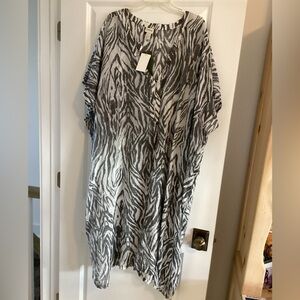 H&M Women’s Caftan Black and White -L